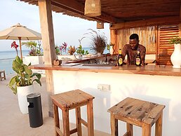 Aluna Beach Apartments
