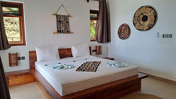 Aluna Beach Apartments