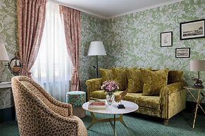 UNE AUTRE CHAMBRE