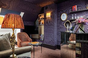 UNE AUTRE CHAMBRE