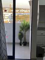 1-bed - Sleeps 4 - Free Parking