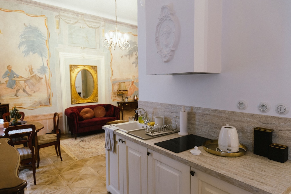 Opera apartments
