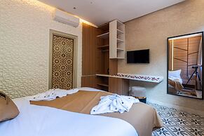 Yanis Guest House