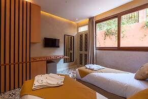 Yanis Guest House