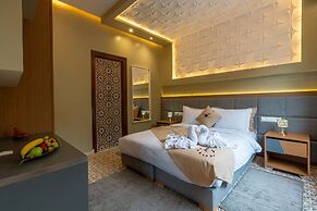 Yanis Guest House