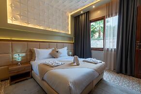 Yanis Guest House