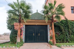 Yanis Guest House