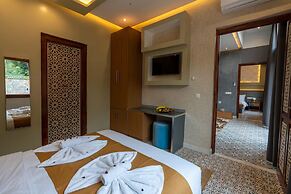 Yanis Guest House