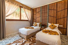 Yanis Guest House