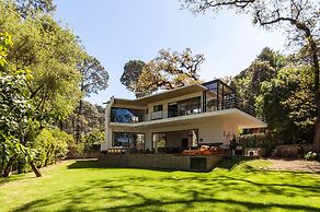 Casa con amplia terraza y jacuzzi