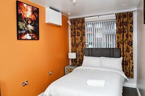stylish 6 bed home