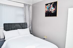 stylish 6 bed home