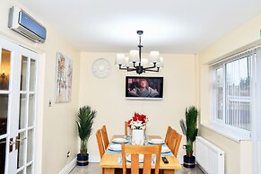stylish 6 bed home