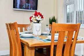 stylish 6 bed home