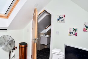 stylish 6 bed home