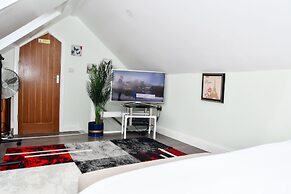 stylish 6 bed home