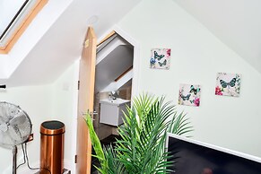 stylish 6 bed home