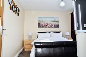 stylish 6 bed home