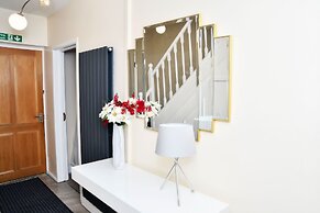 stylish 6 bed home