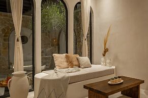 Romantic Villa - Ultimate Love Sanctuary