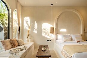 Romantic Villa - Ultimate Love Sanctuary
