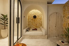 Romantic Villa - Ultimate Love Sanctuary