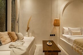 Romantic Villa - Ultimate Love Sanctuary
