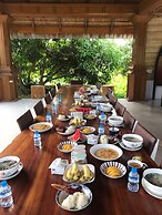 Vang Vieng Romantic Mountain View Resort