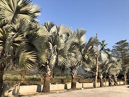 Vang Vieng Romantic Mountain View Resort