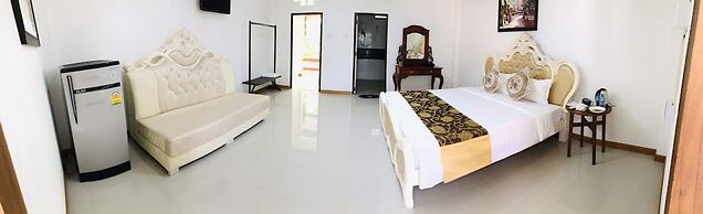 Vang Vieng Romantic Mountain View Resort