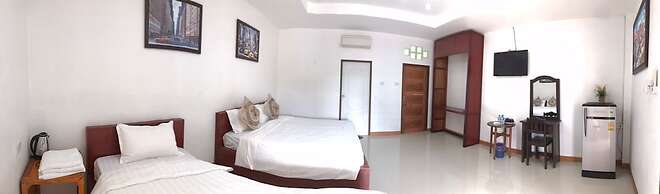 Vang Vieng Romantic Mountain View Resort