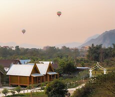 Vang Vieng Romantic Mountain View Resort