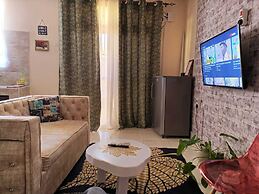 Lux Suites La Vida Studio Apartment