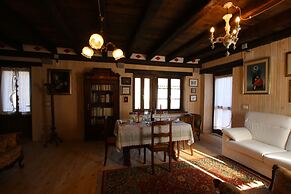 GOLDEN SPUR COTTAGE