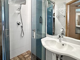 Hotel Malinowski Leśny