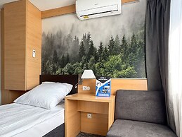 Hotel Malinowski Leśny
