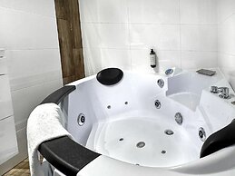 Hotel Malinowski Leśny