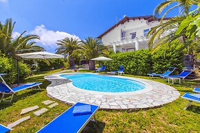 YourHome - Villa Claudette