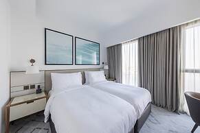 Comfortable 2BR Address Harbour Point
