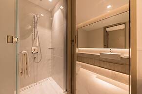 Comfortable 2BR Address Harbour Point