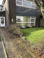 Lowri Cottage Hotel