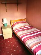 Lowri Cottage Hotel