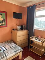Lowri Cottage Hotel