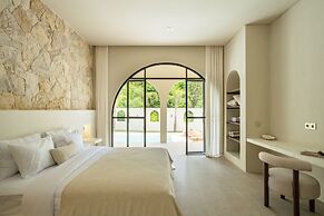 Tropical 3BR Villa in Canggu
