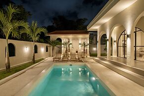 Tropical 3BR Villa in Canggu