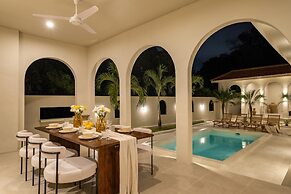 Tropical 3BR Villa in Canggu