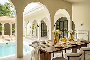 Tropical 3BR Villa in Canggu