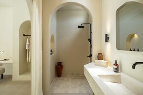 Tropical 3BR Villa in Canggu