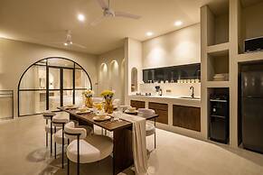 Tropical 3BR Villa in Canggu