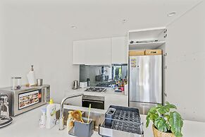 StayAU Modern Townhouse